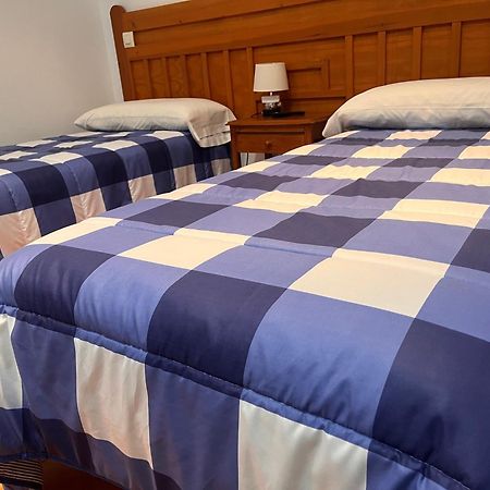 Hostal Restaurante Bustos Villarrubio 외부 사진