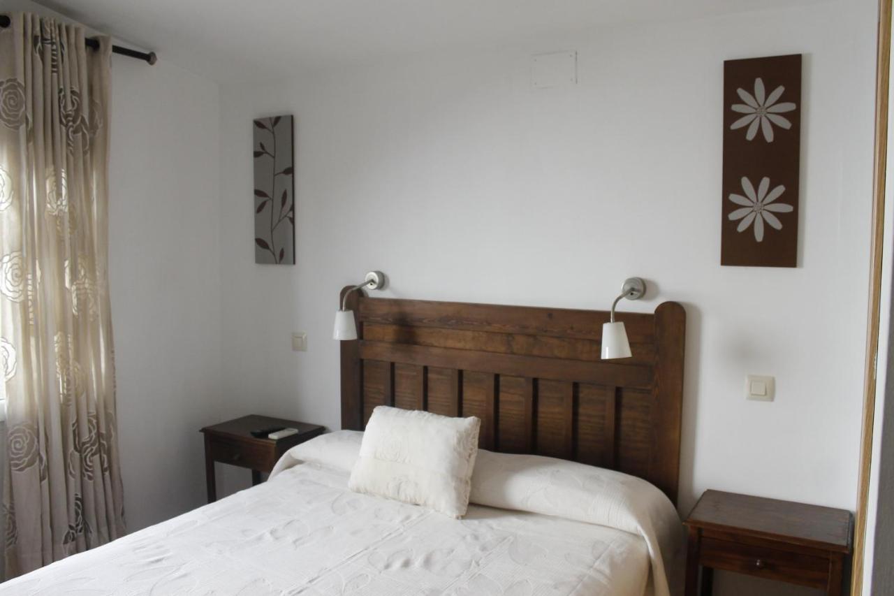 Hostal Restaurante Bustos Villarrubio 외부 사진