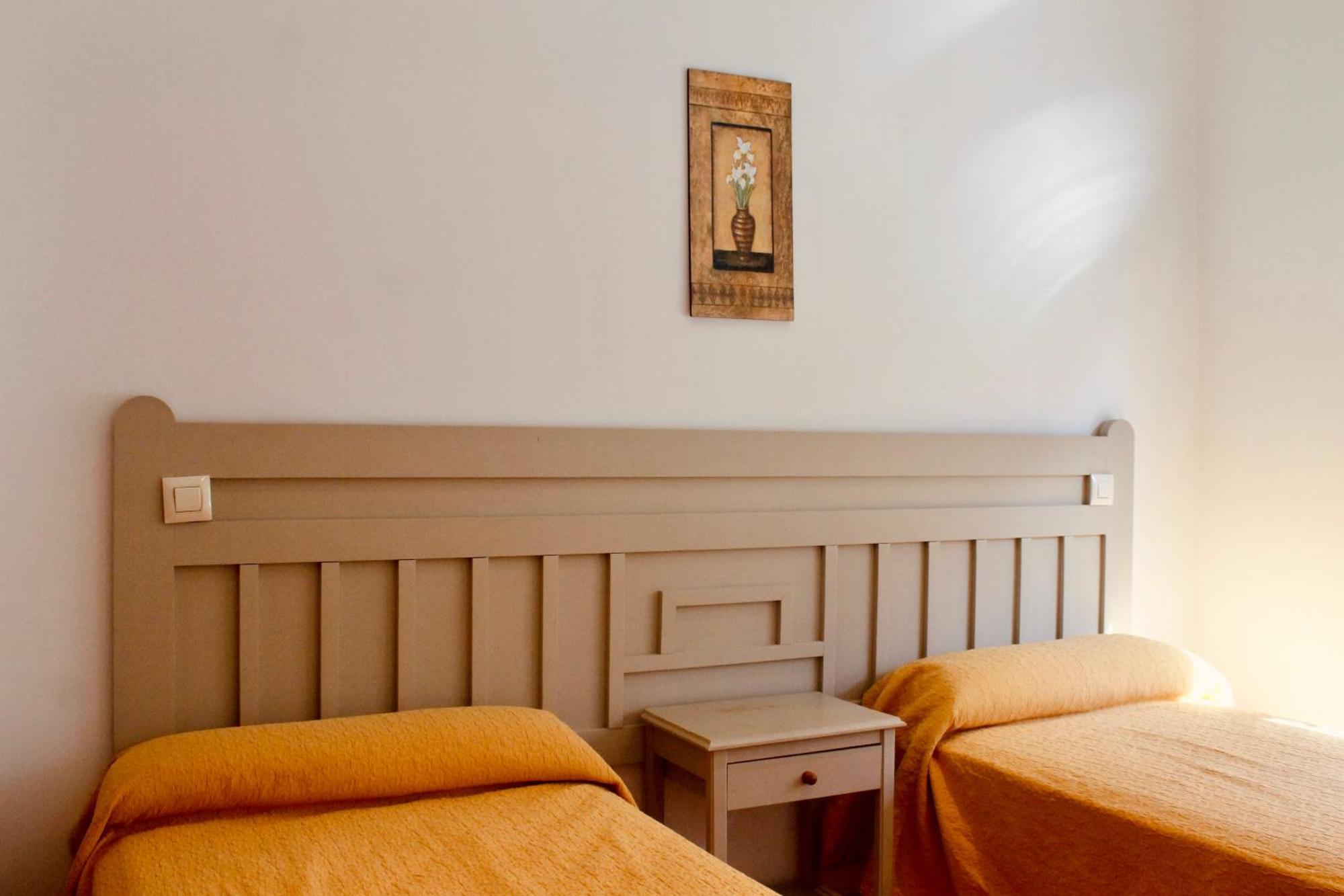 Hostal Restaurante Bustos Villarrubio 외부 사진