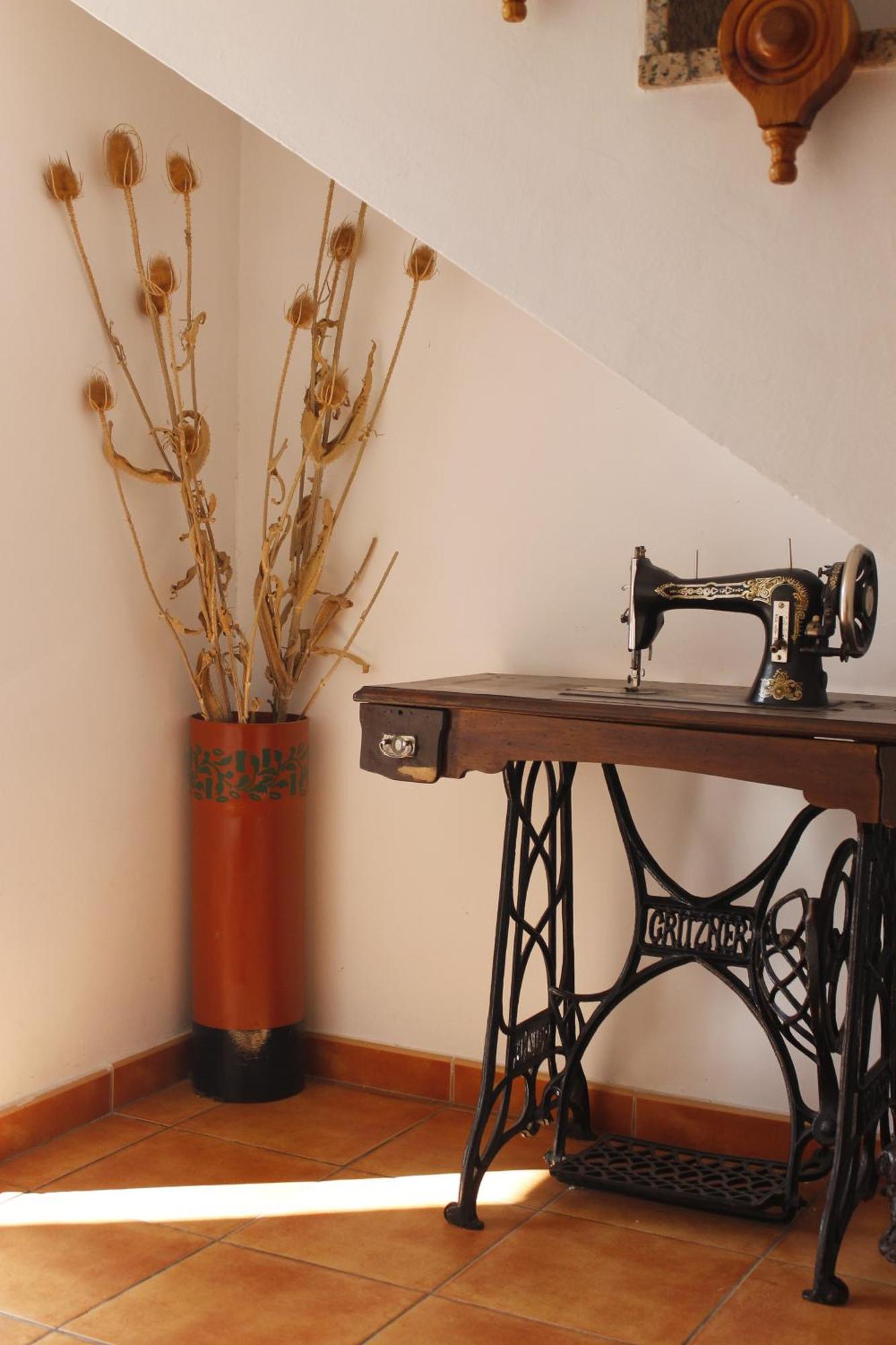 Hostal Restaurante Bustos Villarrubio 외부 사진