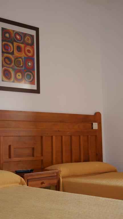 Hostal Restaurante Bustos Villarrubio 외부 사진