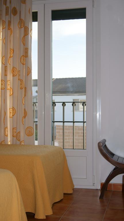Hostal Restaurante Bustos Villarrubio 외부 사진