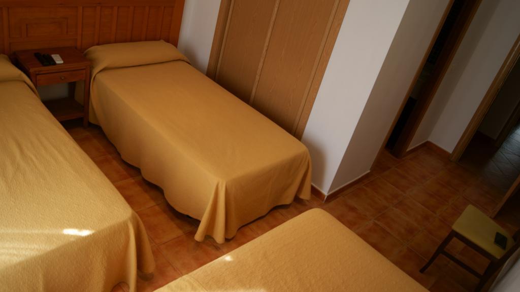 Hostal Restaurante Bustos Villarrubio 외부 사진